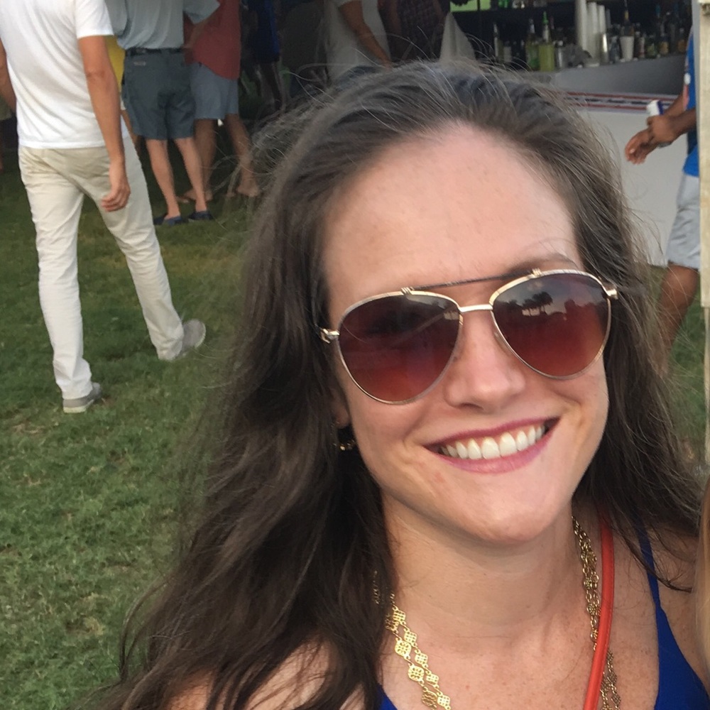 Meet your Posher, Caroline